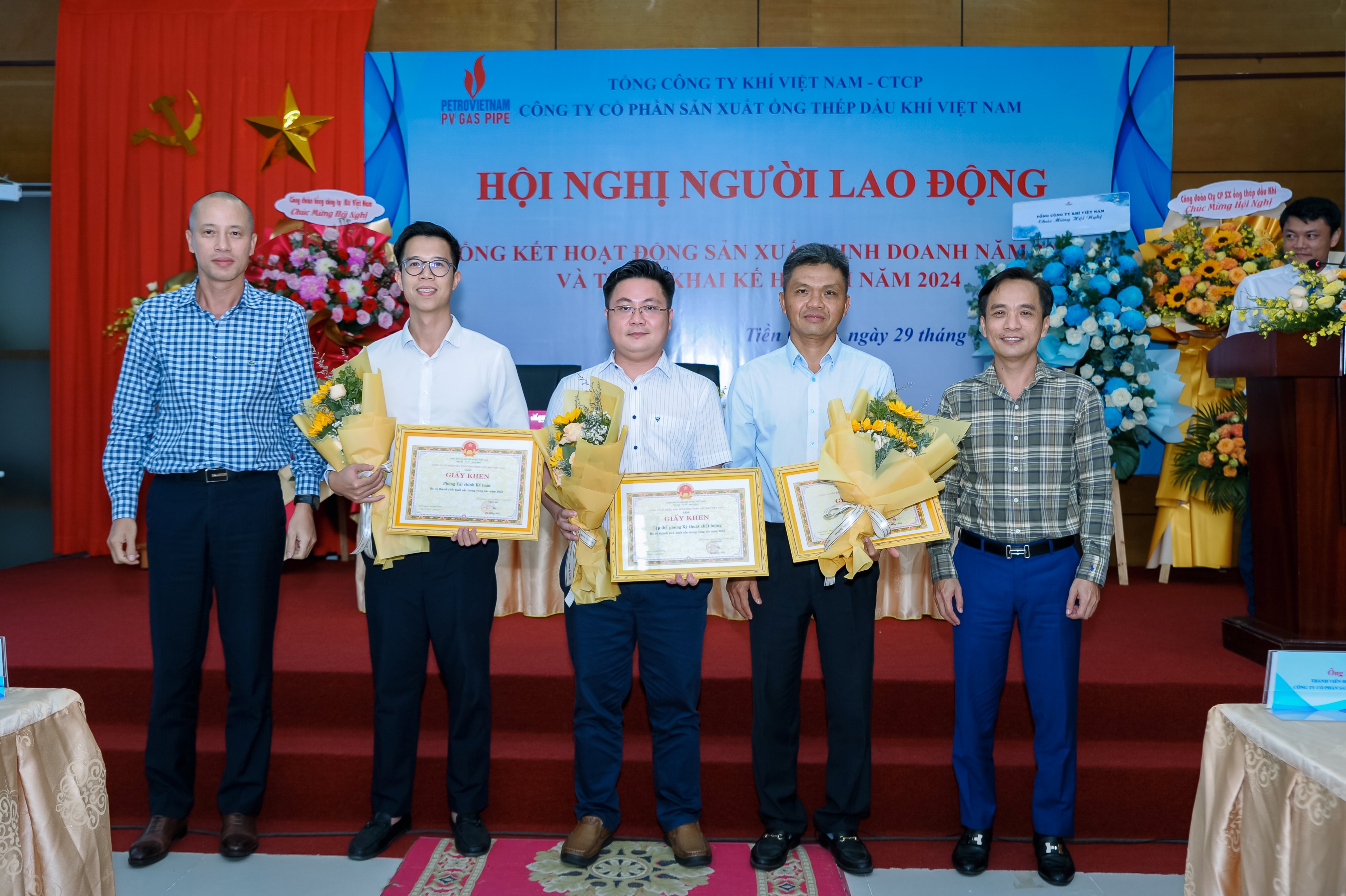 Công ty Cổ phần Sản xuất Ống thép Dầu khí Việt Nam nỗ lực vượt qua những khó khăn thách thức